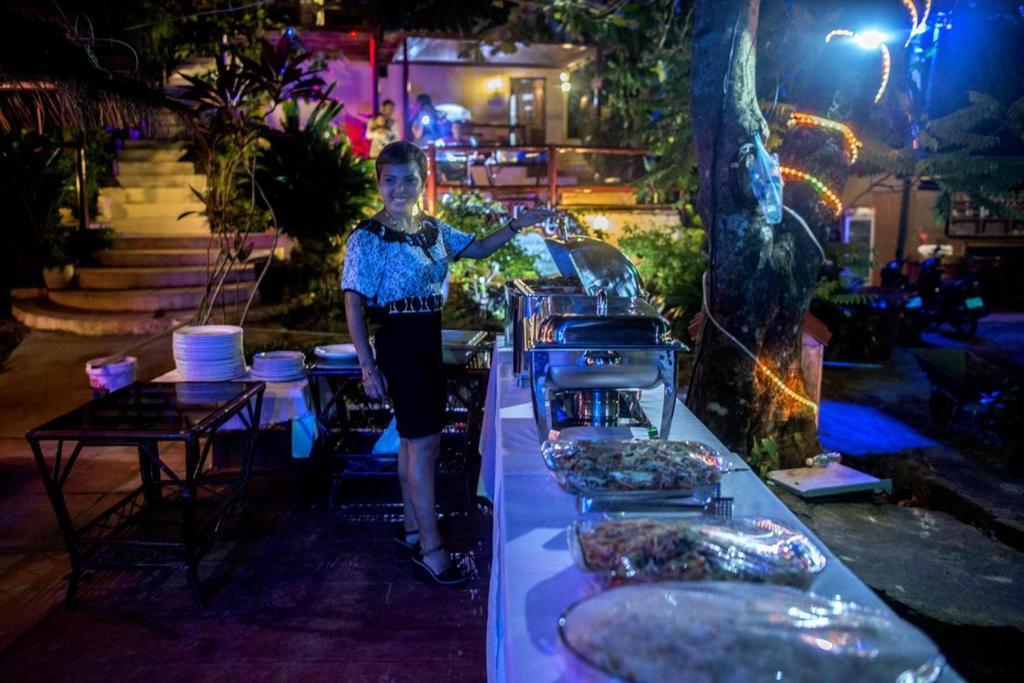 Above Us Only Sky Hotel Sihanoukville Exterior foto